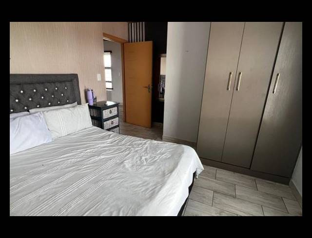 3 BEDROOM HOUSE FOR SALE IN THATCHFIELD